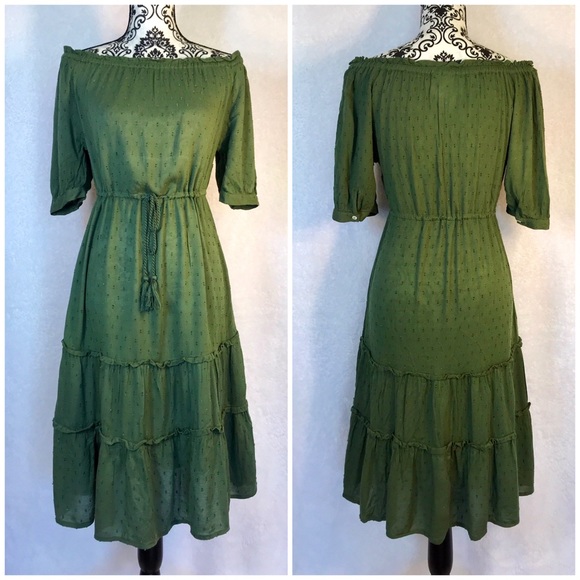 H&M Dresses & Skirts - H&M Off The Shoulder Dress